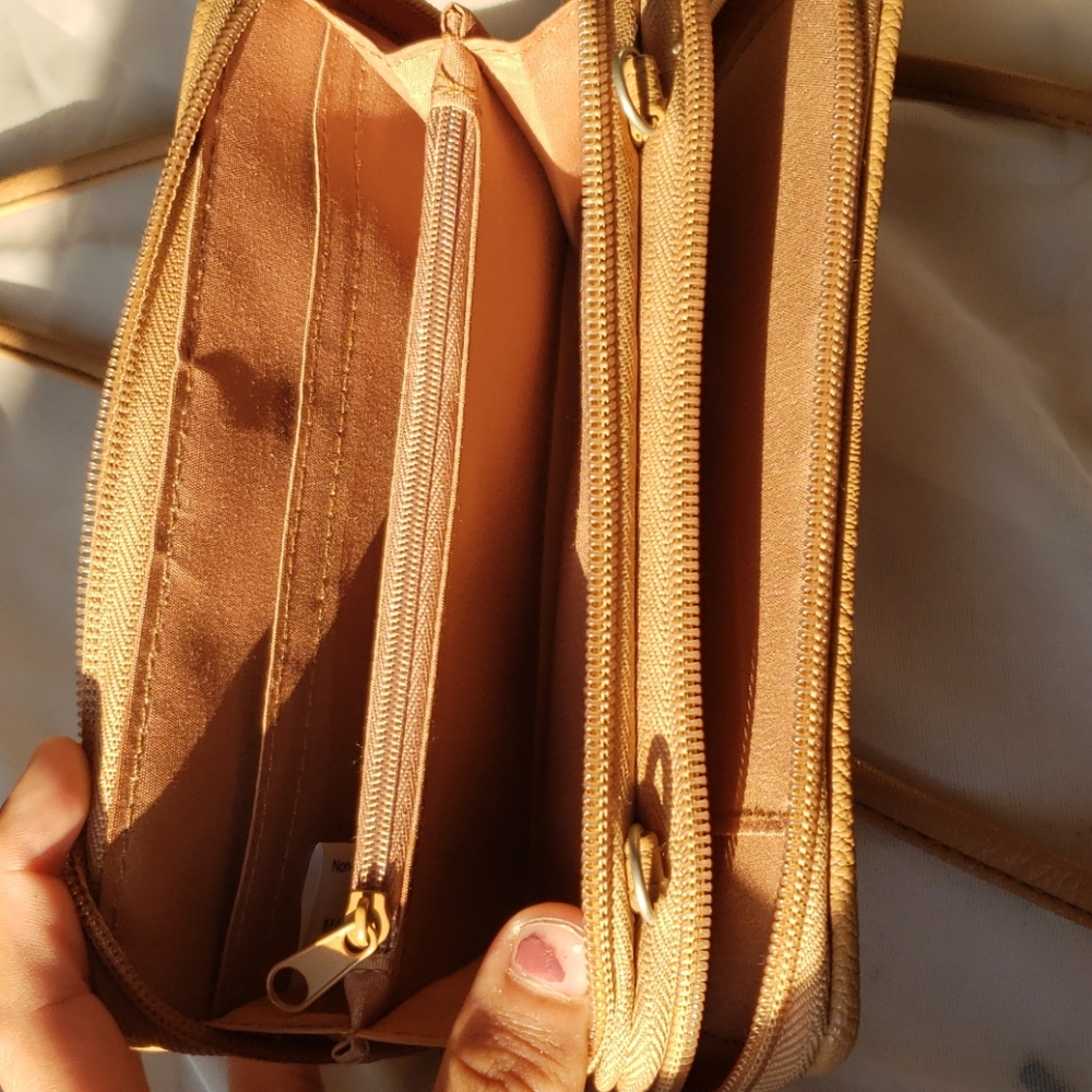 Purse - Picture 5 of 5